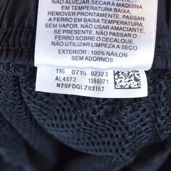 Columbia Women’s Nylon Sandy River Snap Closure Shorts, Black - Size‎ Small - Picture 8 of 8